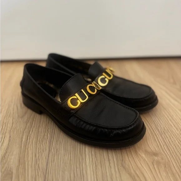 Authentic Gucci Cara Logo Loafers - Picture 8 of 8